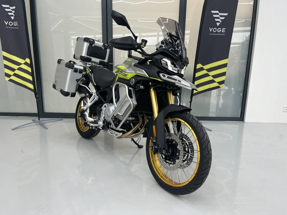 VOGE 900 DSX