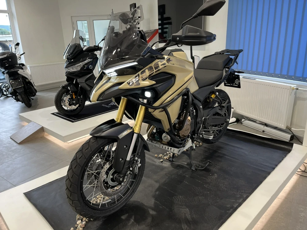 VOGE 625 DSX