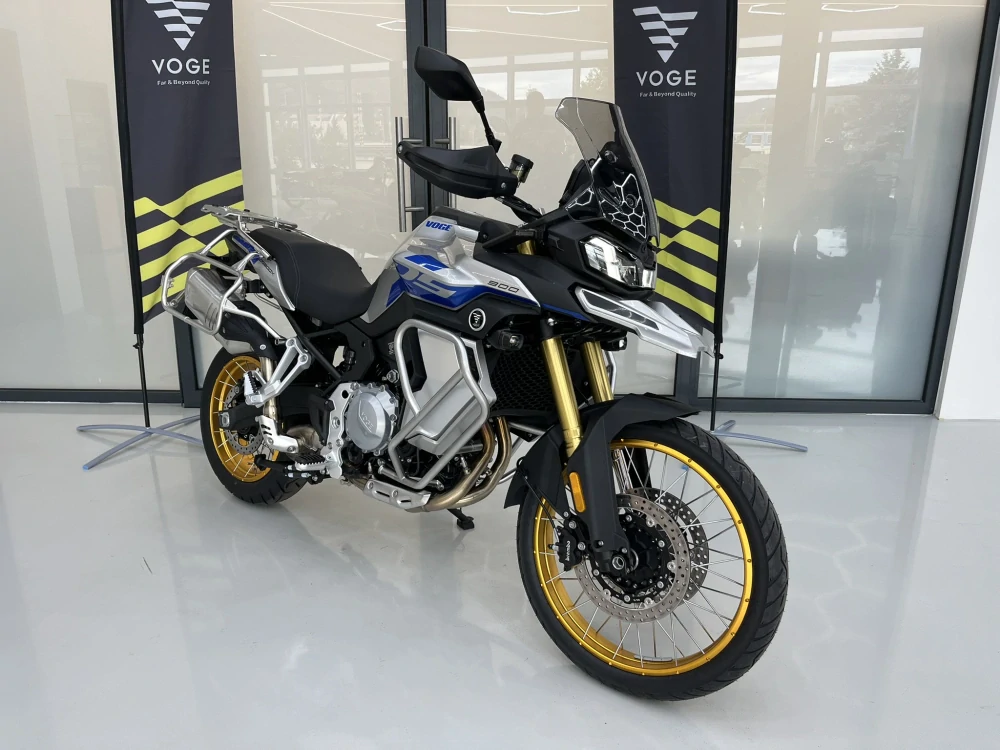 VOGE 900 DSX