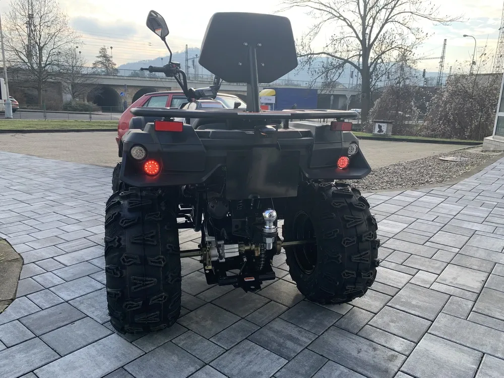 Čtyřkolka Linhai M210 2X4 EFI T3b, Black