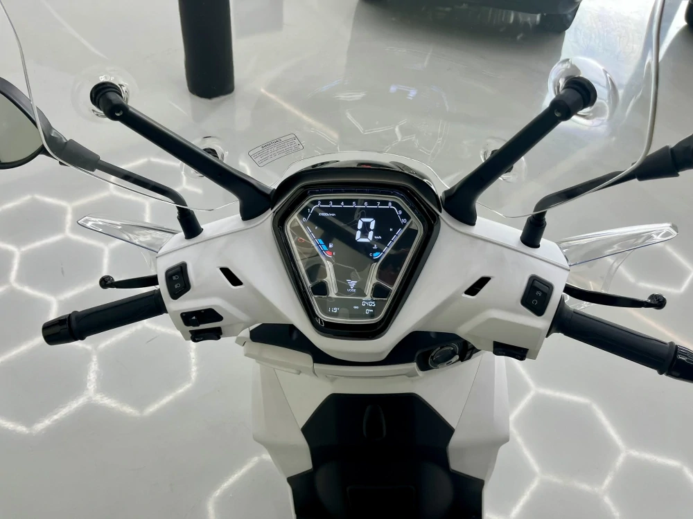 VOGE SR16 125i