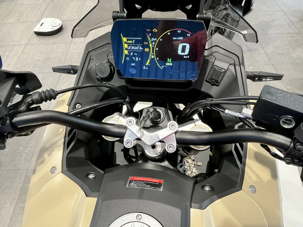 VOGE 625 DSX