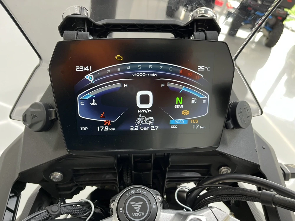 VOGE 900 DSX