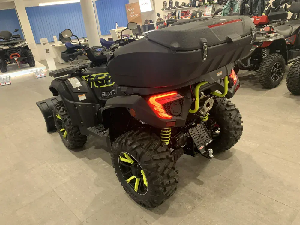 TGB Blade 1000 LTX LED MAX EPS T3b Black