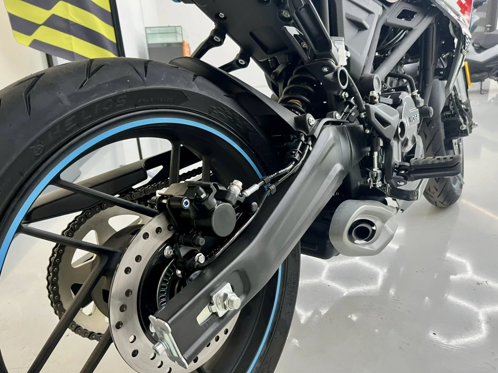 VOGE 125R